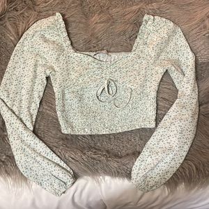 Arizona Jean CO Smocked Flower Crop in XS